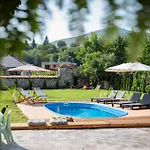 ема Guest house 3*